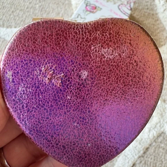 Betsey Johnson Purple Heart Skull Makeup Compact Mirrors - Picture 6 of 8